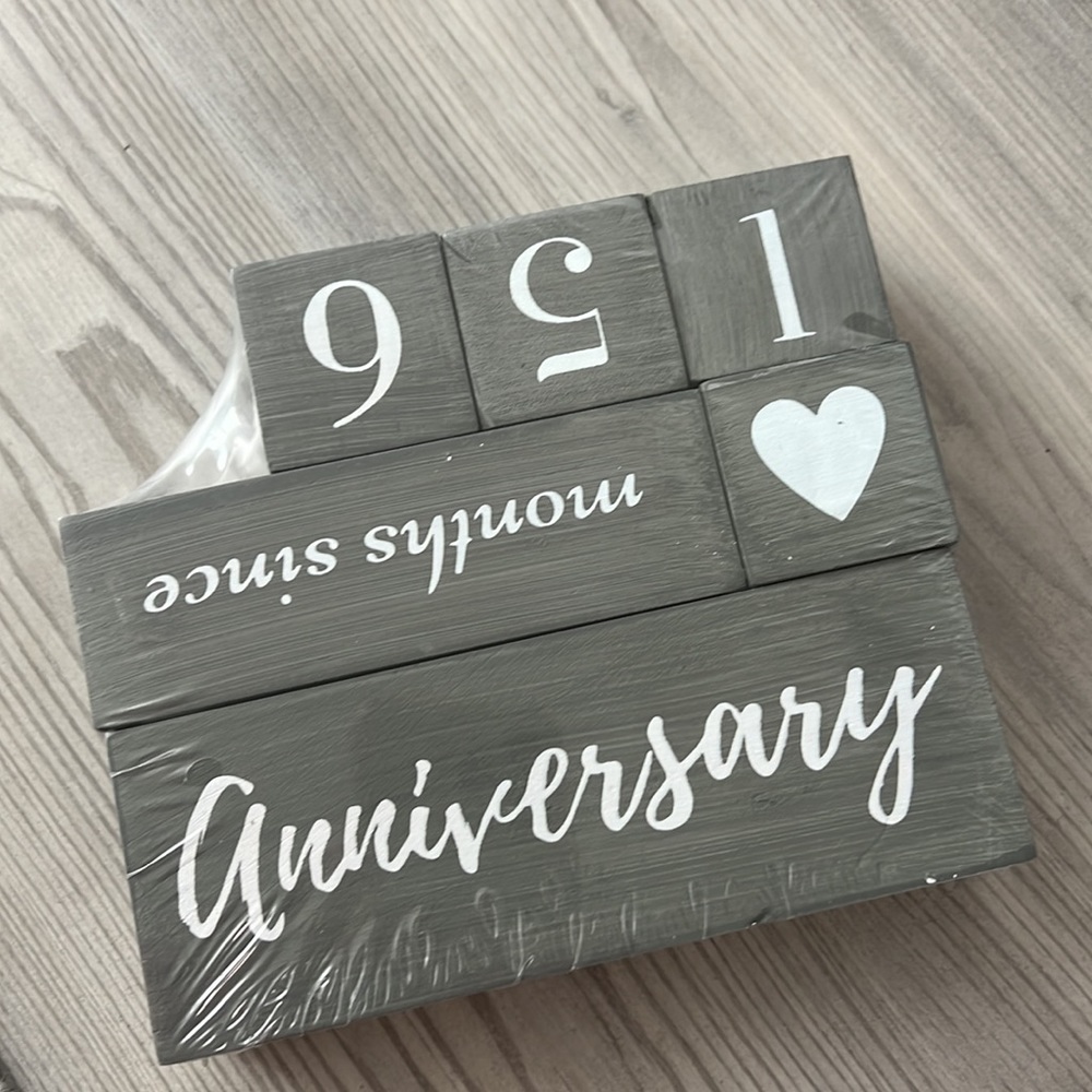 Wedding Countdown Calendar Block - Picture 4 of 4